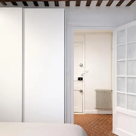 Appartement Charme Du Vieux-nice - Cocon Lumineux à 100 M De La Nice