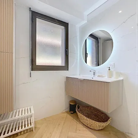 Appartement Chic Avec Balcon Carré D Or Nice