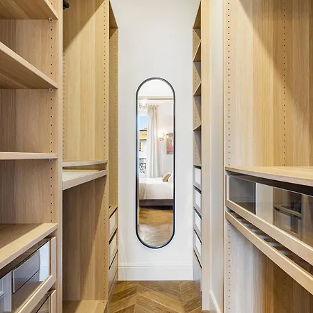 Renting - - Haussmann Luxury Sea Balcony Free Parking Apartment Nice