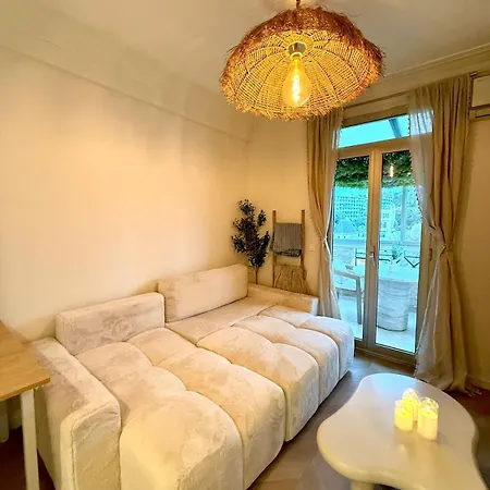 Apartment Beachfront Promenade Des 2 Terraces Nice
