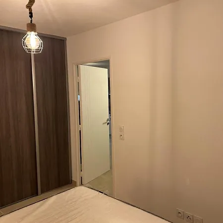 50m2 - Furnished - 1 Bedroom - Terrace - Parking - Tram 5 Min Apartment *