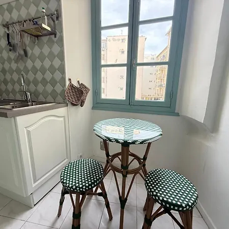 Apartment La Rotonde Art,elegance & Romantisme Au Coeur De Nice, A 2 Pas Du Negresco *