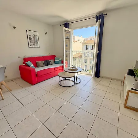 4-person - Air Conditioning And Pool Apartment Nice