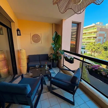 Superbe Climatise Avec Piscine, Terrasse Et Parking Prive - Proche Promenade Des Apartment *
