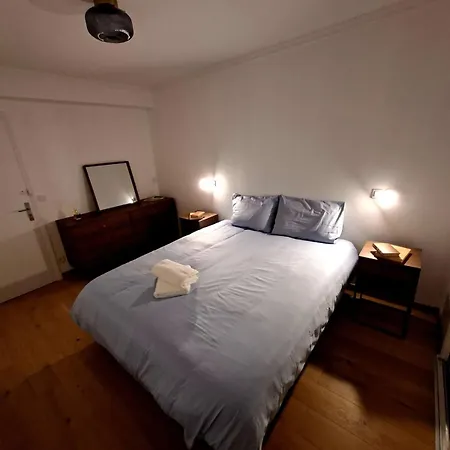 Elegant And Comfortable 3 Room, & Transport Within Walking Distance Nice