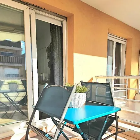 T2 Cozy & Air-conditioned, Close To Amenities Apartment *