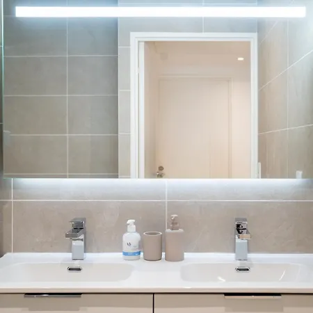 T3 Neuve Centre-ville 6 Couchages Apartment *