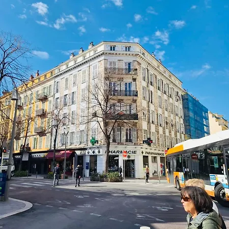 Cozy & Lumineux Proche Apartment