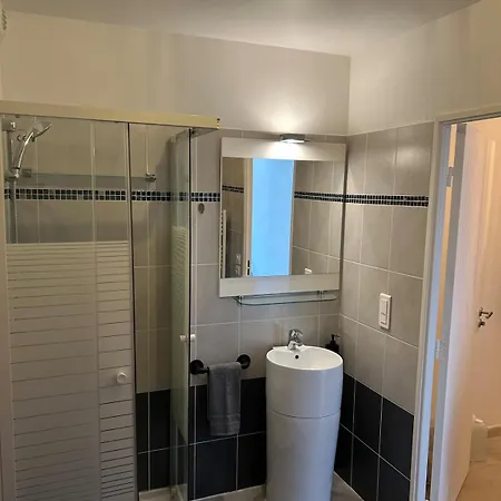 50m2 - Furnished - 1 Bedroom - Terrace - Parking - Tram 5 Min * Nice