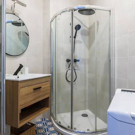 2 Pieces Dans Le Carre D Or Appartement *