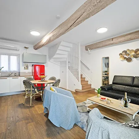 Maison Cozy Au Port De Vieux-nice Apartment