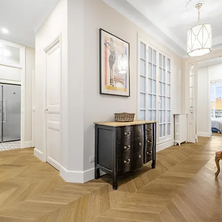 Renting - - Haussmann Luxury Sea Balcony Free Parking * Nice