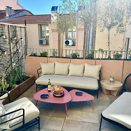 L'ame De - Terrasse Doree Sur Place Massena Apartment *