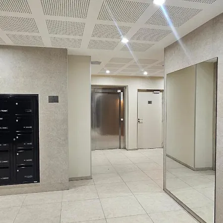Apartment Center Nice, 10min Beach, Parking, Terrace, Direct Tram *