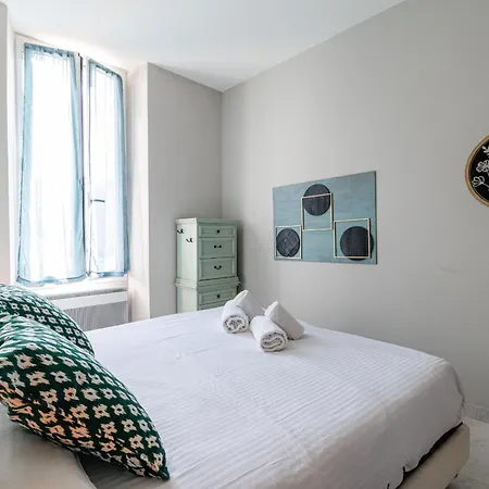 Apartment Massena Street - Quiet 2 Bdr & Balcony Nice