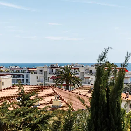 62 Carnot Lot 7 - Duplex Atypique- Climatise - 2 Appartement *