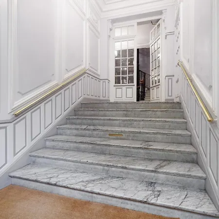 Renting - - Haussmann Luxury Sea Balcony Free Parking Apartment *