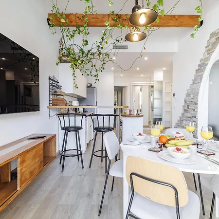My Casa - Emmanuel - Cozy With Port View Apartment *