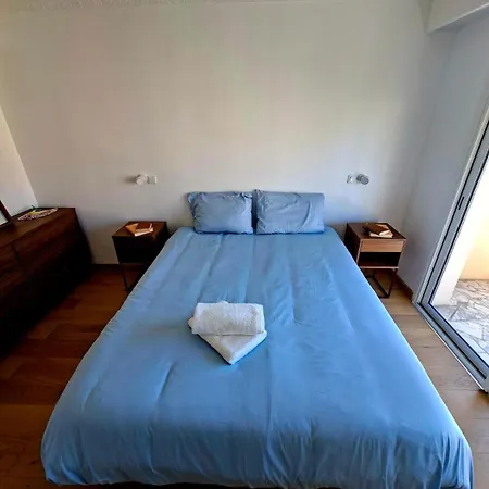 Appartement Elegant And Comfortable 3 Room, & Transport Within Walking Distance Nice