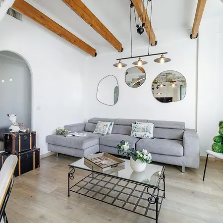 My Casa - Emmanuel - Cozy With Port View Apartment