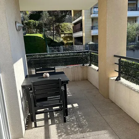 50m2 - Furnished - 1 Bedroom - Terrace - Parking - Tram 5 Min Apartment *