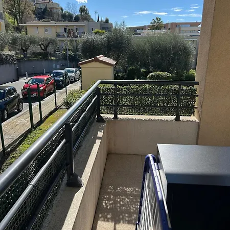 50m2 - Furnished - 1 Bedroom - Terrace - Parking - Tram 5 Min
