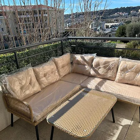50m2 - Furnished - 1 Bedroom - Terrace - Parking - Tram 5 Min *