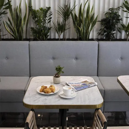 Western Premier Roosevelt Hotel 4*