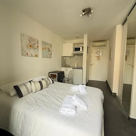 Appartement Avec Balcon- - Tram - Aéroport *