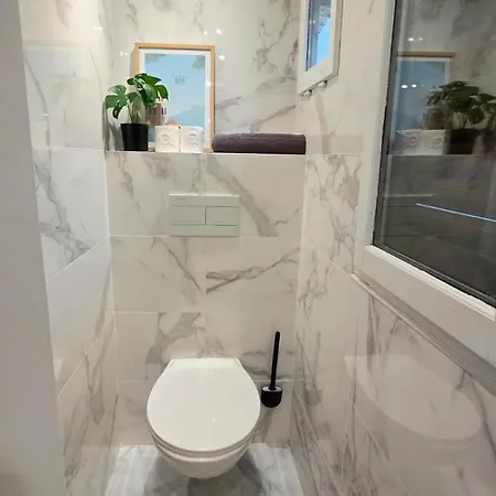 Apartment Compact & Charmant, à 2 Min De La Nice