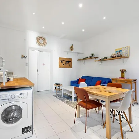 Apartment Renting - Grimaldi - Golden Square Location Fully Equiped Nice