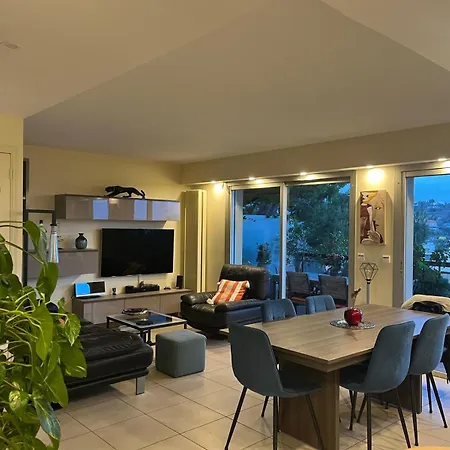 Duplex Apartment, Sea View And Swimming Pool Apartment *