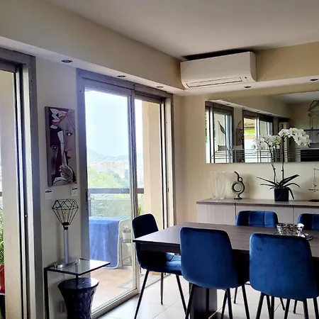 Duplex Apartment, Sea View And Swimming Pool Apartment Nice