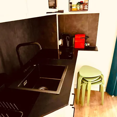New Charming 1br Hyper Centre With Balcony And Ac Nice