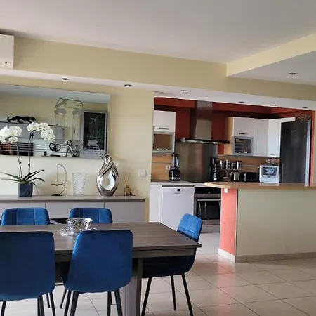 Apartment Duplex Apartment, Sea View And Swimming Pool