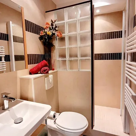 Duplex Apartment, Sea View And Swimming Pool Nice