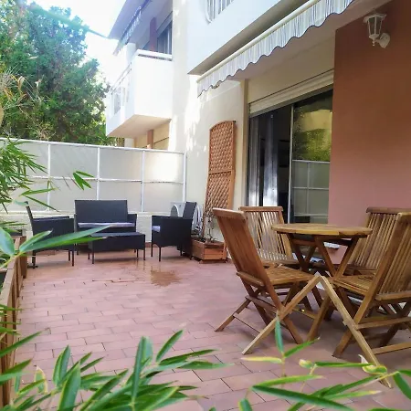Secret Garden, Ideal For 2,large Terrace Apartment