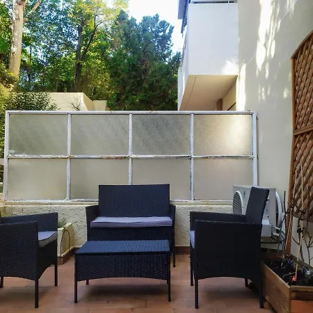 Secret Garden, Ideal For 2,large Terrace Apartment