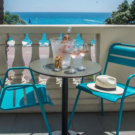 Hotel Mercure Marche Aux Fleurs 4*