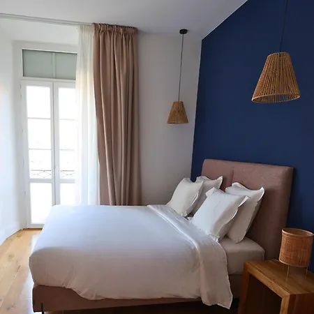 Hotel De La Mer