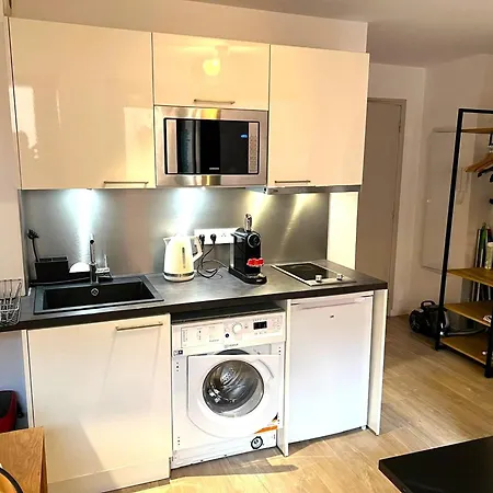 Appartement Dana Centre 16 *