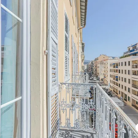 Appartement Climatisé Au Port De *