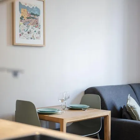 Saint Jean Baptiste, Pour 2 Personnes Garibaldi, Coulée Verte Appartement