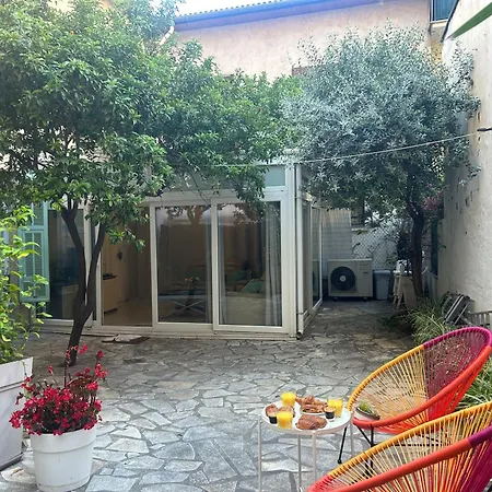 Grand 4 Pieces Avec Cour Privee, Clim & Parking * Nice