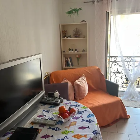 Private Near The Port Old Town *