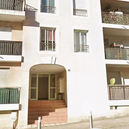Appartement Spacious, Quiet Nice