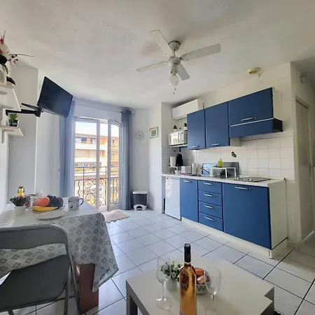 Apartment Valery Close To Prom Des Ideal For 2 Ac