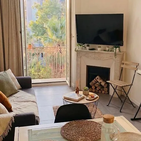 Charming For 6 Apartment