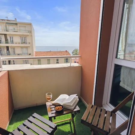 L'azur - Vue - Clim - Tram - Wifi - Aéroport Appartement *