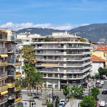 Valery Close To Prom Des Ideal For 2 Ac Apartment Nice